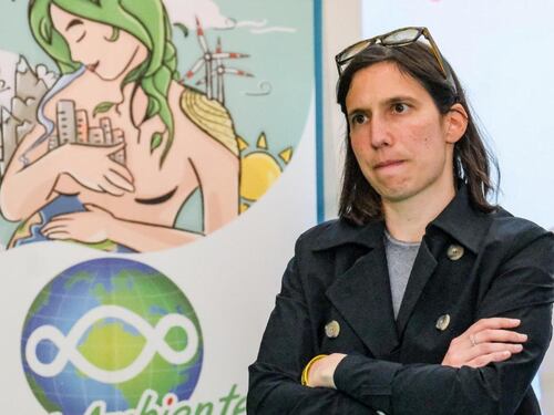 Sondaggio piomba su Schlein: "Spinta esaurita". E cresce il centrodestra