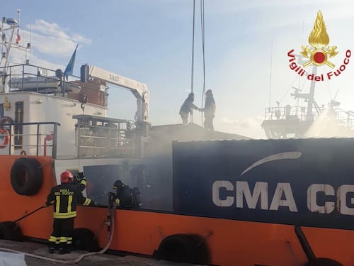 Esplode container, morti e feriti al porto di Crotone