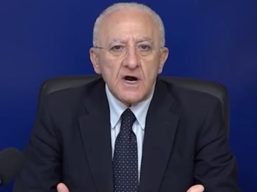 De Luca smentisce subito Conte: vieterò tutti gli spostamenti in Campania