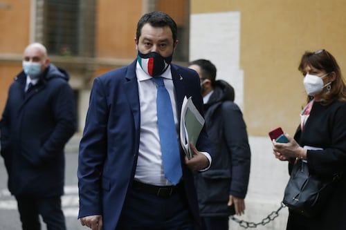 "Cancellare le cartelle sotto i 5mila euro". Salvini sfida Franco (e Draghi)