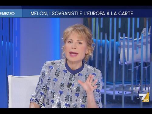 Otto e mezzo, Gruber demolisce Scanzi e difende Meloni: “Di un premier maschio non lo diresti”