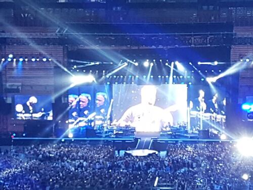 È la notte di Pino Daniele, in 45mila al mega-concerto