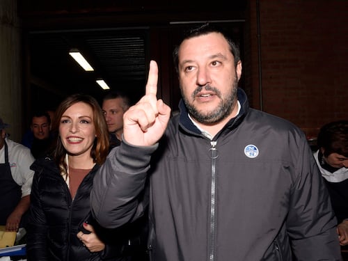 Salvini si rivede in Trump: "Io e lui uguali, la sinistra usa i giudici per abbatterci"