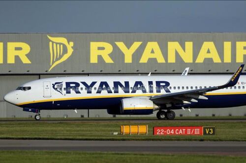 Ryanair offre bonus ai piloti per rinunciare alle ferie e cerca comandanti in Brasile