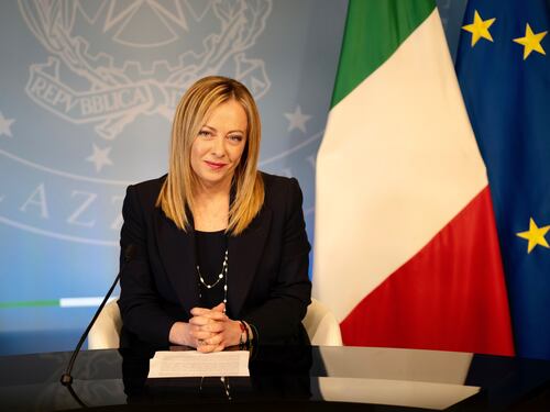 A sinistra c’è solo una parola d'ordine: criticare Meloni. A prescindere
