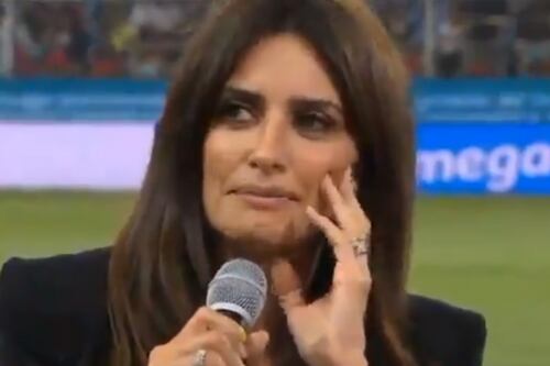 Penelope Cruz e la "pasta ca... e pepe": gaffe hot in diretta alla Partita del cuore. Ecco il video