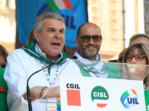 Sbarra ammonisce Landini: “Non si può stare ai tavoli di trattativa e sulle barricate”