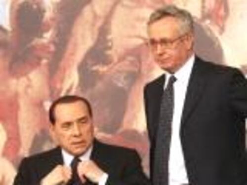 Manovra da corsa. Arriva la card per gli anziani, sconti su bollette e alimentari
