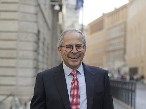 Covid, Crisanti attacca Schillaci: "Non capisce nulla di Sanità pubblica"