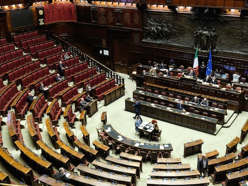 Nordio, la sinistra chiede la sfiducia ma diserta l'Aula: la foto della vergogna