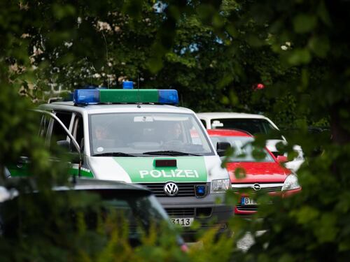 Choc in Baviera, sei ragazzi trovati morti in un giardino