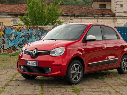 Twingo, la street car colora la città