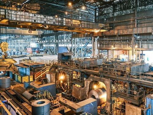 Confindustria, l'appello del Nord "Aziende riaprano presto in sicurezza"