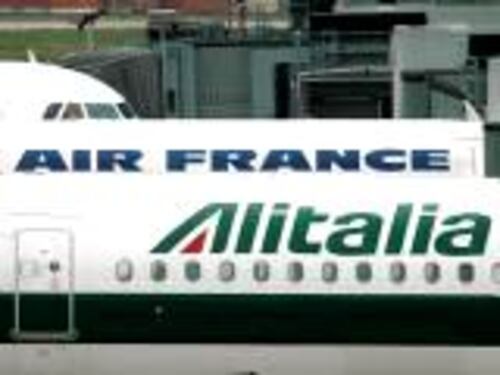 Nasce la nuova Alitalia E corteggia Air France
