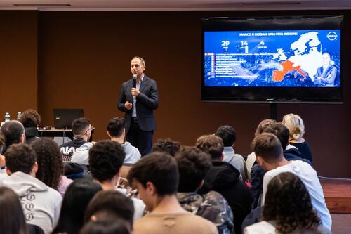 Nissan avvicina i giovani al mondo del lavoro