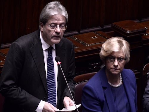 Gentiloni: "Governo di responsabilità, avanti finché c'è fiducia del Parlamento"