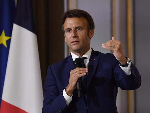 Iraq, le milizie sciite dichiarano guerra alla Francia. Ashab al-Kahf: "Gli interessi di Parigi sono ora nel mirino"