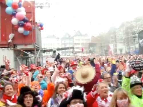 Germania, per la stampa italiana è dramma Covid. Ma inizia il Carnevale: tante maschere, nessuna mascherina