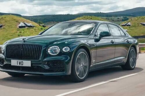 Bentley, elettrificazione al top del lusso