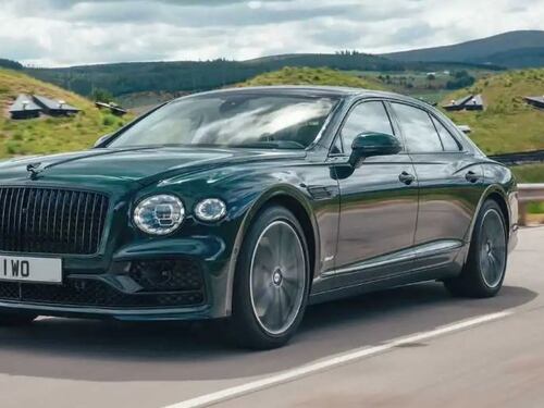 Bentley, elettrificazione al top del lusso