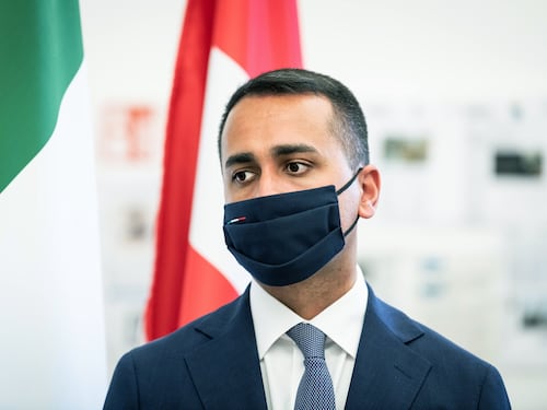 La verità sul Mes. Gianluigi Paragone: "Si voterà solo quando i grillini smetteranno di litigare"