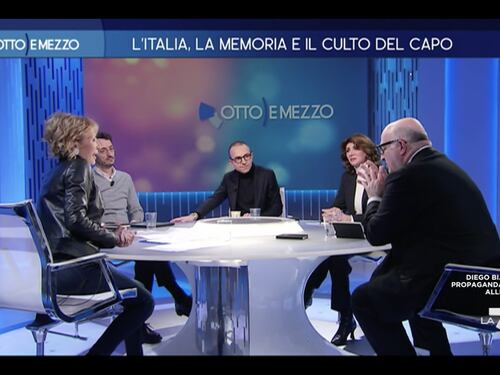 Otto e mezzo, botte da orbi tra Sechi e De Angelis: “Stellantis? Grande conflitto di interessi”