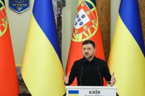 Incontro a tre con Zelensky, Putin e Trump per far finire subito la guerra in Ucraina