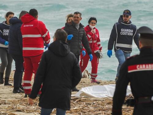 Migranti, la sinistra specula sui morti. Schlein: governo disumano