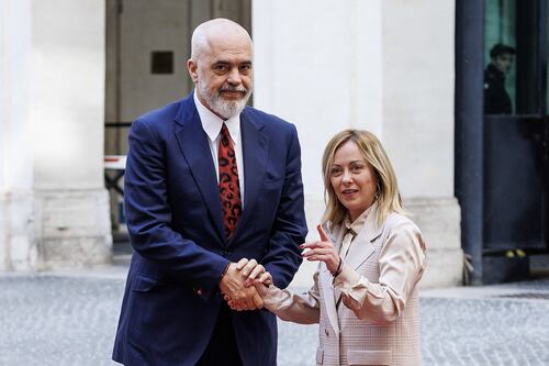 Migranti, anche il Parlamento d’Albania approva l’accordo con l’Italia