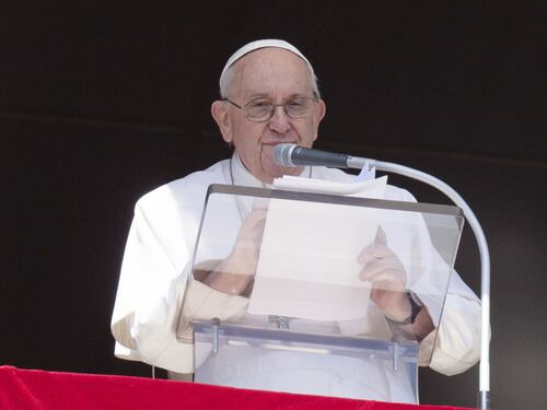I dieci anni di Papa Francesco, amato e osteggiato: la rivoluzione di Bergoglio