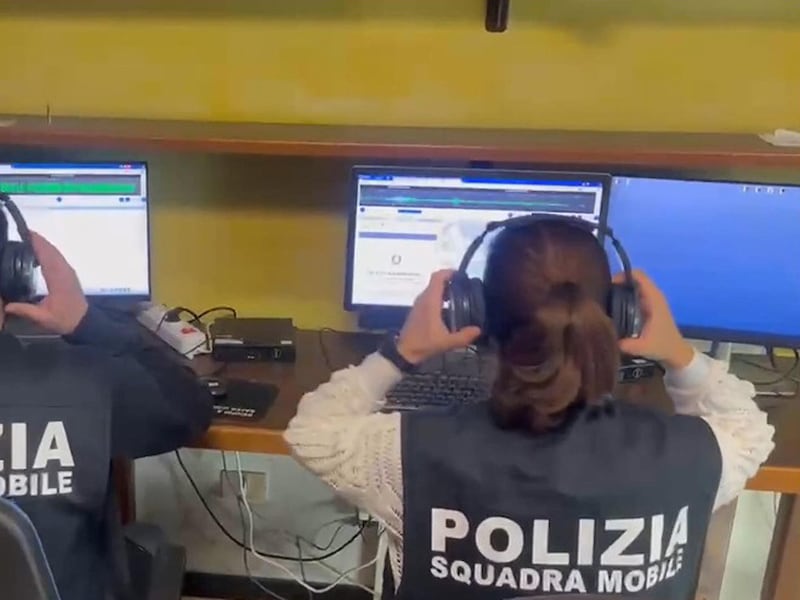 Verona, infermiere arrestato due anni dopo la morte della moglie: “L’ha uccisa con l’insulina”