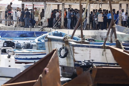 Sondaggio immigrazione, gli italiani dicono sì ai rimpatri e no agli ingressi. Bagno di realtà per la sinistra