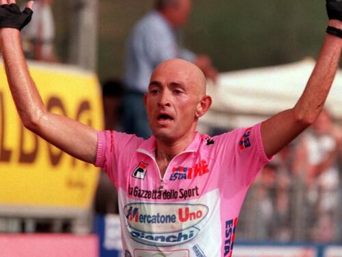 Caso Pantani, il sospetto di due agenti: "Altri prima di noi nella stanza dove morì"