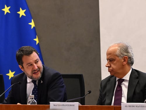 Open Arms, Piantedosi è netto: “Un processo a Salvini che non andava neanche fatto”