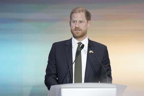 Londra, niente più soggiorno per Harry a Buckingam Palace. Il retroscena