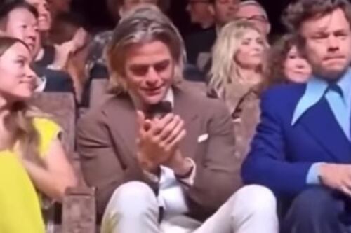 Venezia 79, Chris Pine e il gesto impressionante davanti ad Harry Styles: "Lo ha fatto davvero?"