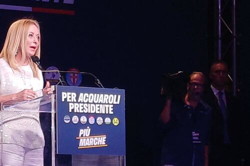 Meloni zittisce la sinistra: "Nessuno oggetto di discorsi d'odio più di me"