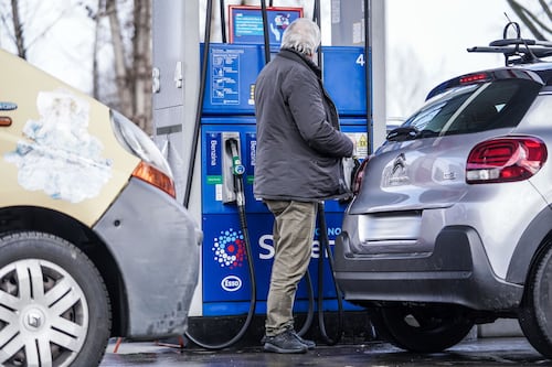 Prezzi benzina e diesel, la corsa dei costi non si ferma: record senza sosta. Le ultime medie