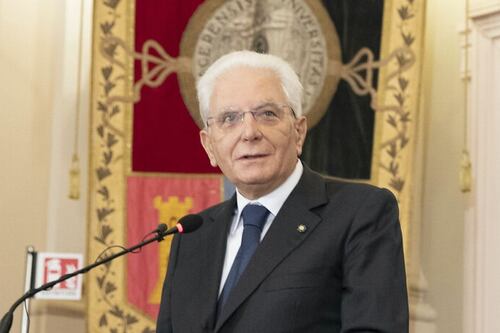 Mattarella difende l'orgoglio italiano: "Boris Johnson? In Italia amiamo la libertà e la serietà"