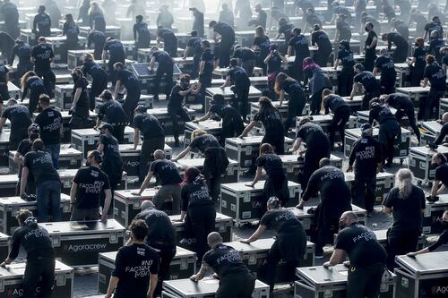 I bauli devono tornare ad aprirsi. La cultura è un freno al potere