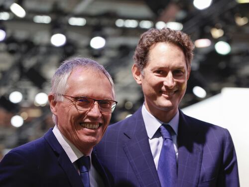 Stellantis, per Tavares 100 milioni di "buonuscita": la voce esplosiva