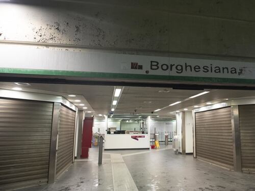 Roma, romeno accoltella ragazzo di 14 anni in un vagone della metro