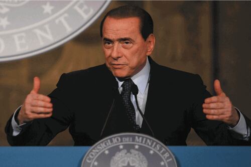 La sinistra riabilita Silvio Berlusconi in chiave anti-Meloni