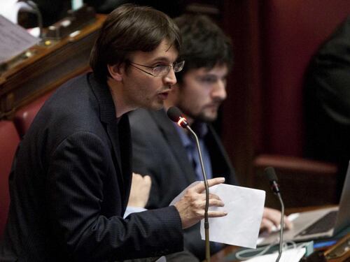 Dall'Osso dai 5 Stelle a Forza Italia. E il Movimento valuta la multa da 100 mila euro