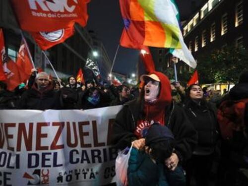 I ProPal si scatenano per difendere Maduro. Protesta davanti all'ambasciata americana