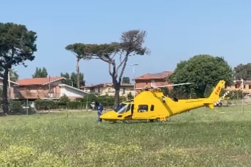 Torvaianica, accoltellato al collo durante una lite e in fin di vita: si indaga per tentato omicidio