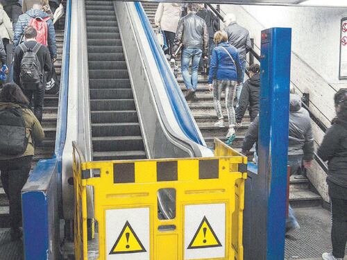 A Roma prendi la metro e rischi la vita
