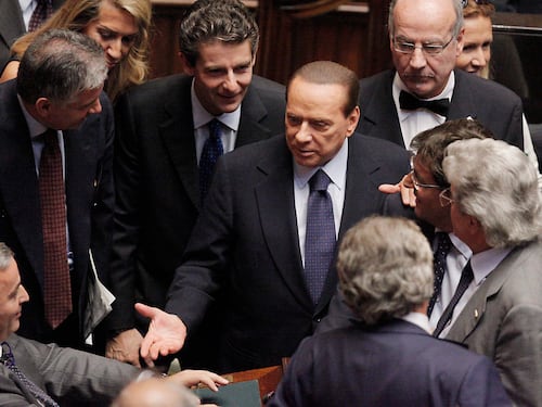 Panico in Forza Italia: ecco come Silvio "frega" i big