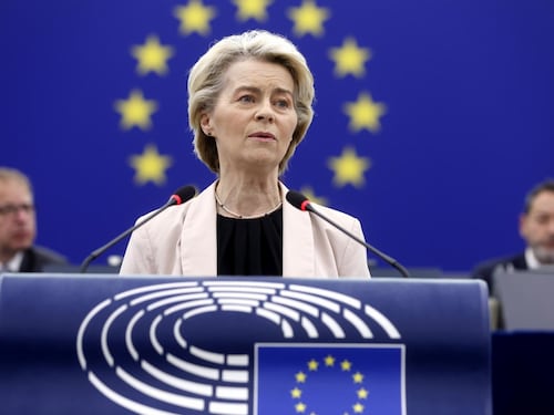 Ursula bis, i socialisti si spaccano. Francesi e tedeschi contro Fitto