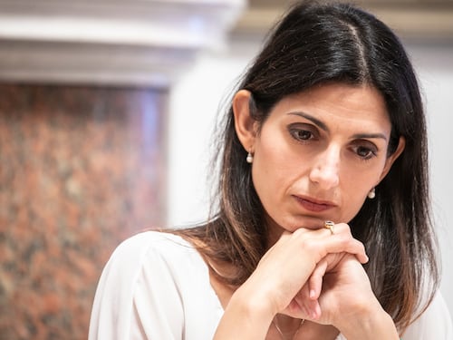 I 26 hotel che hanno fregato la Raggi